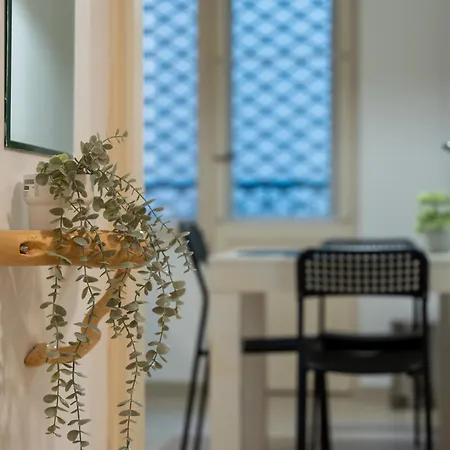 Zigzag Apartment