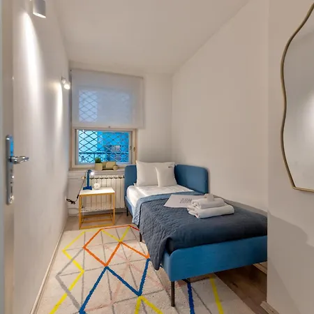 Zigzag Apartment
