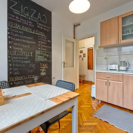 Zigzag Apartment