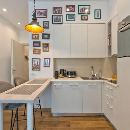 Zigzag Apartment