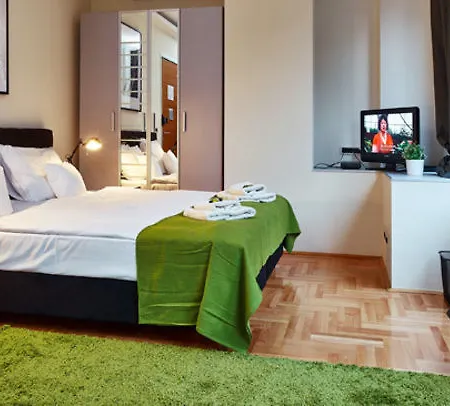 Zigzag Apartment *